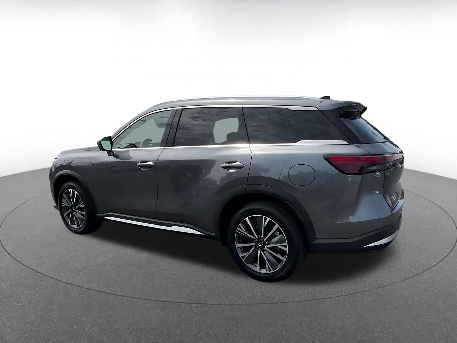 Thumbnail: 2026 INFINITI QX60 - 10