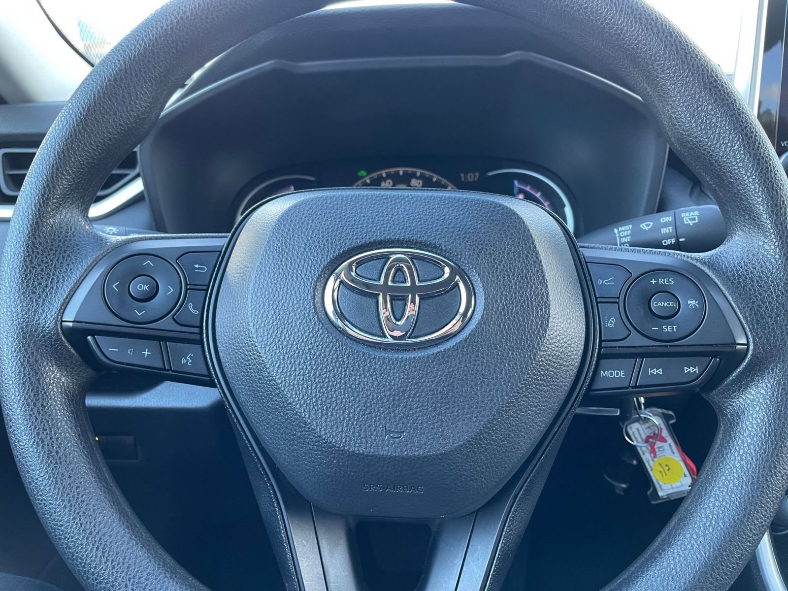 Thumbnail: 2025 Toyota RAV4 - 27