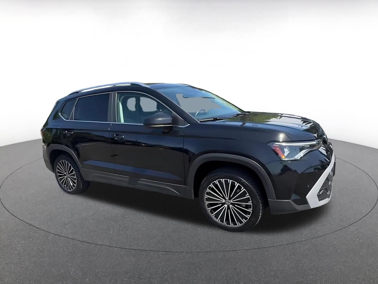 Thumbnail: 2026 Volkswagen Taos - 2