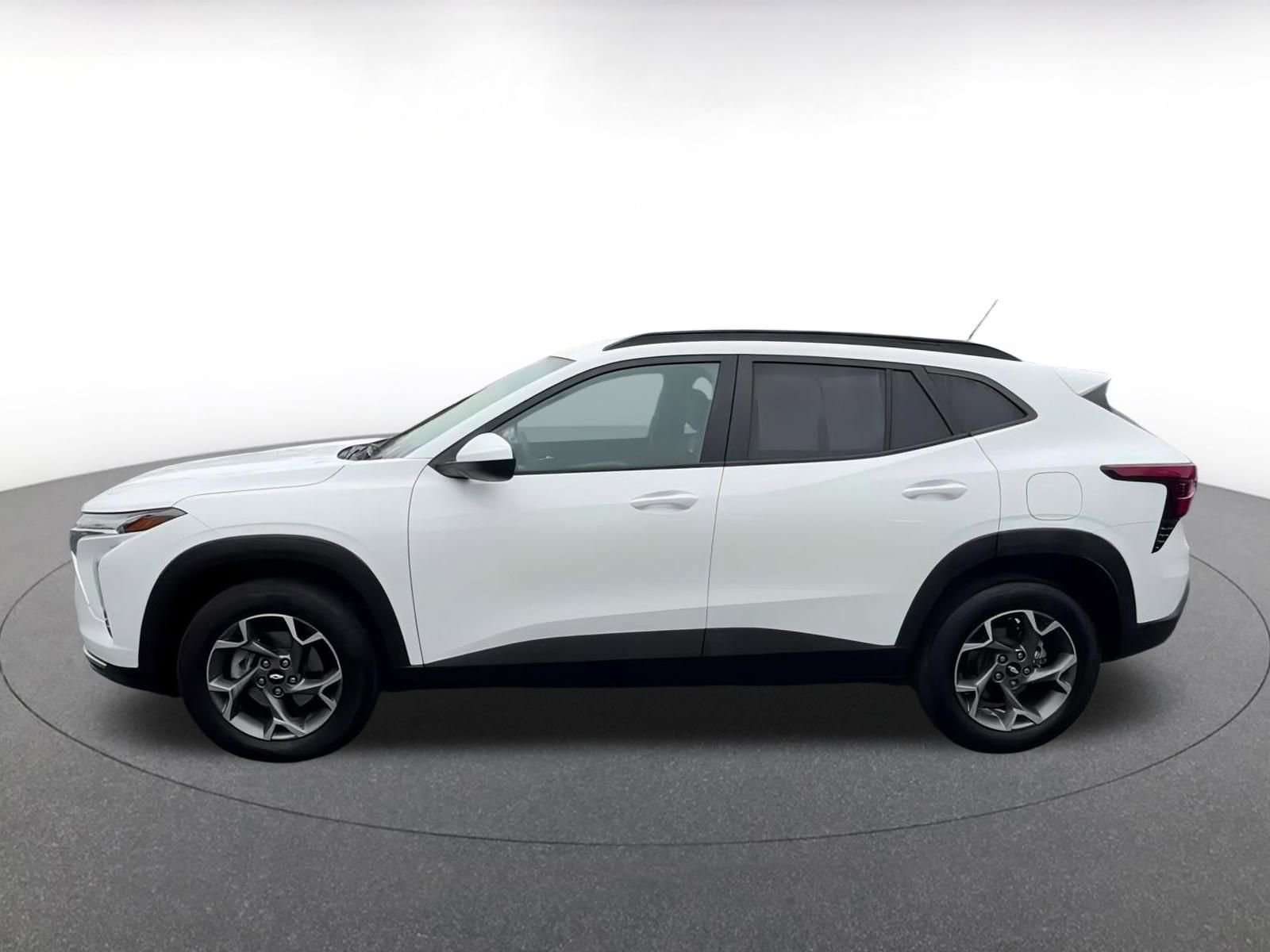 Thumbnail: 2025 Chevrolet Trax - 9