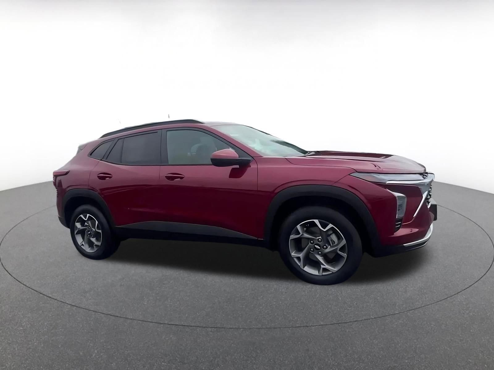 Thumbnail: 2025 Chevrolet Trax - 2