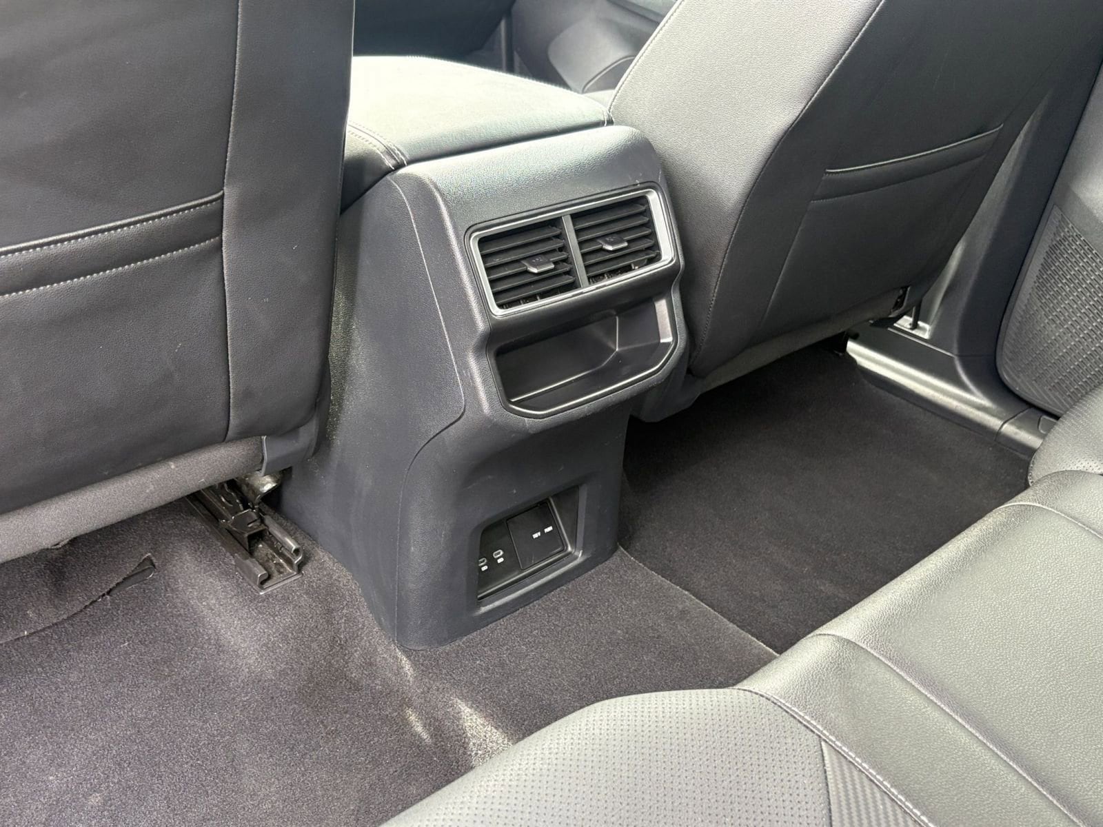 Thumbnail: 2025 Volkswagen Atlas - 25