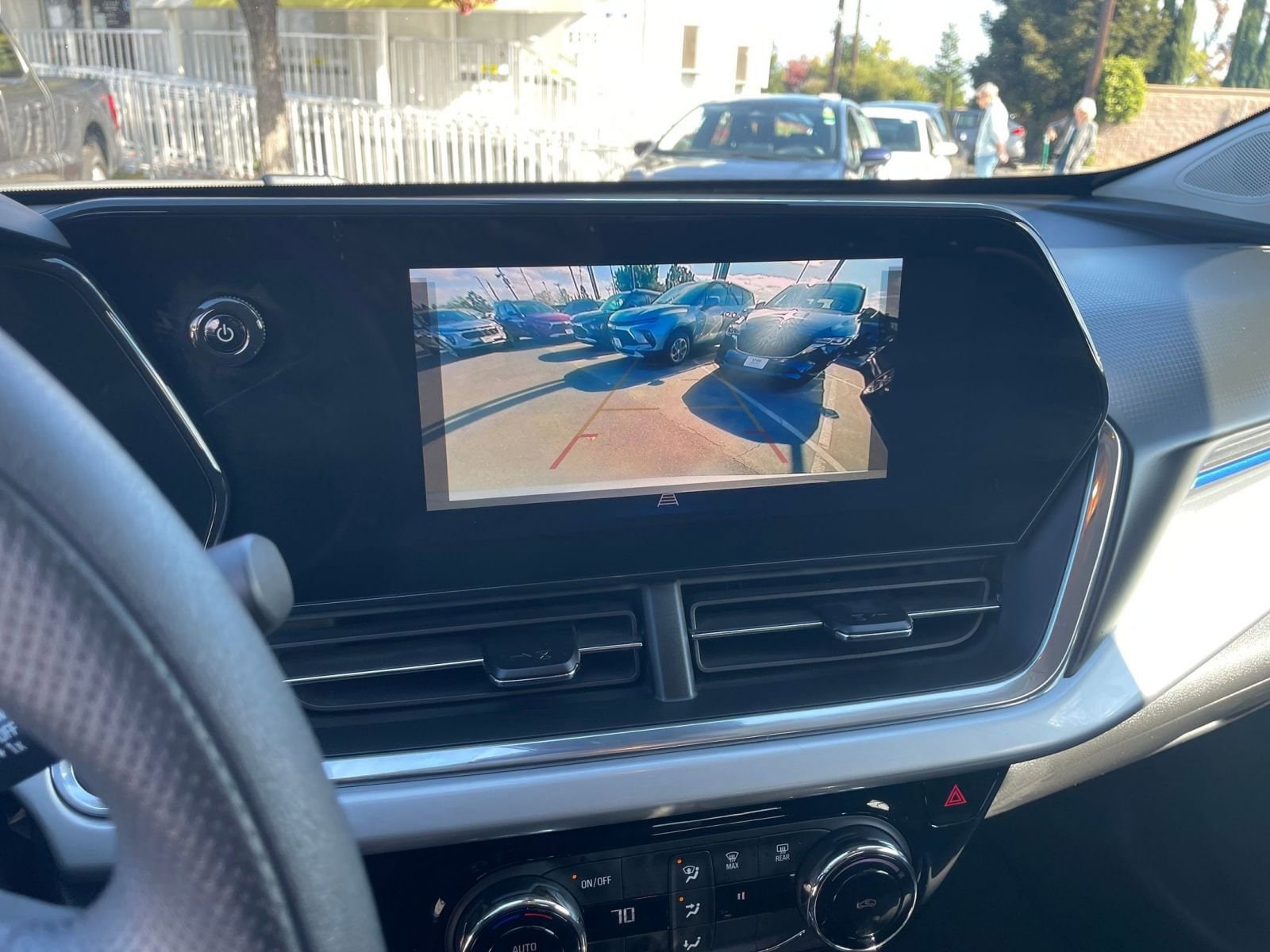 Thumbnail: 2025 Chevrolet Trax - 17