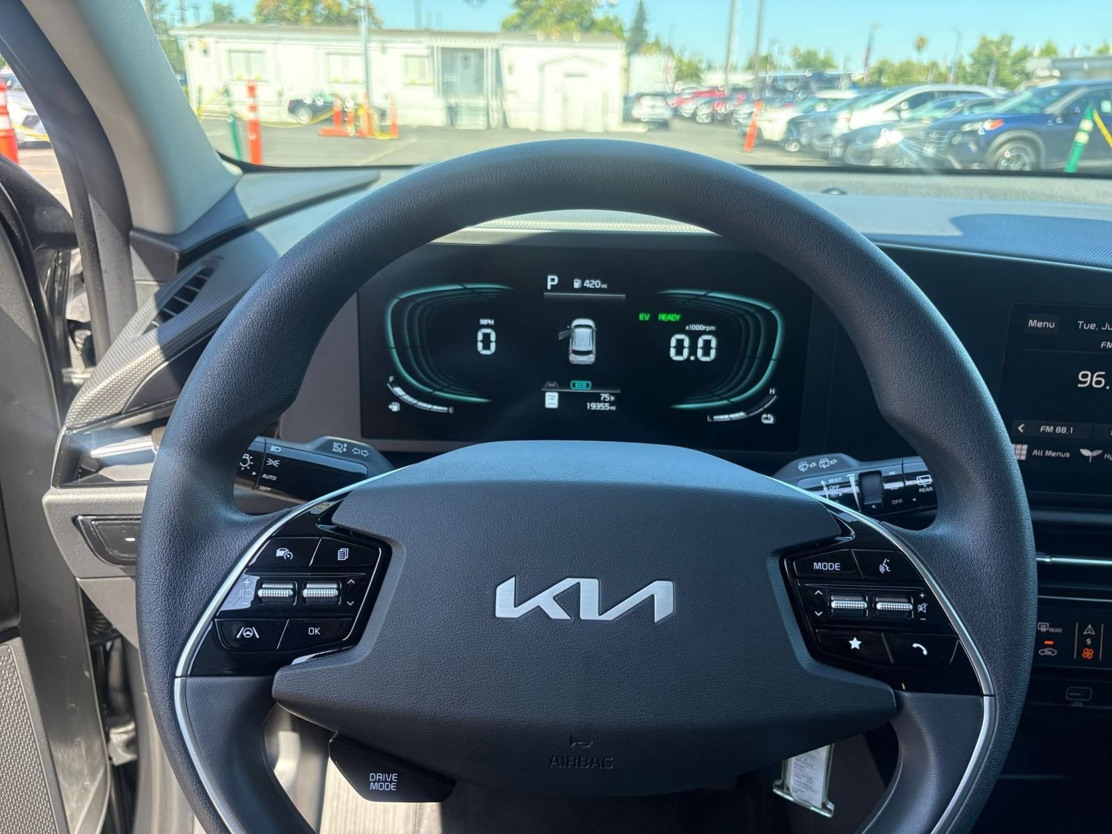 Thumbnail: 2026 Kia Niro - 25
