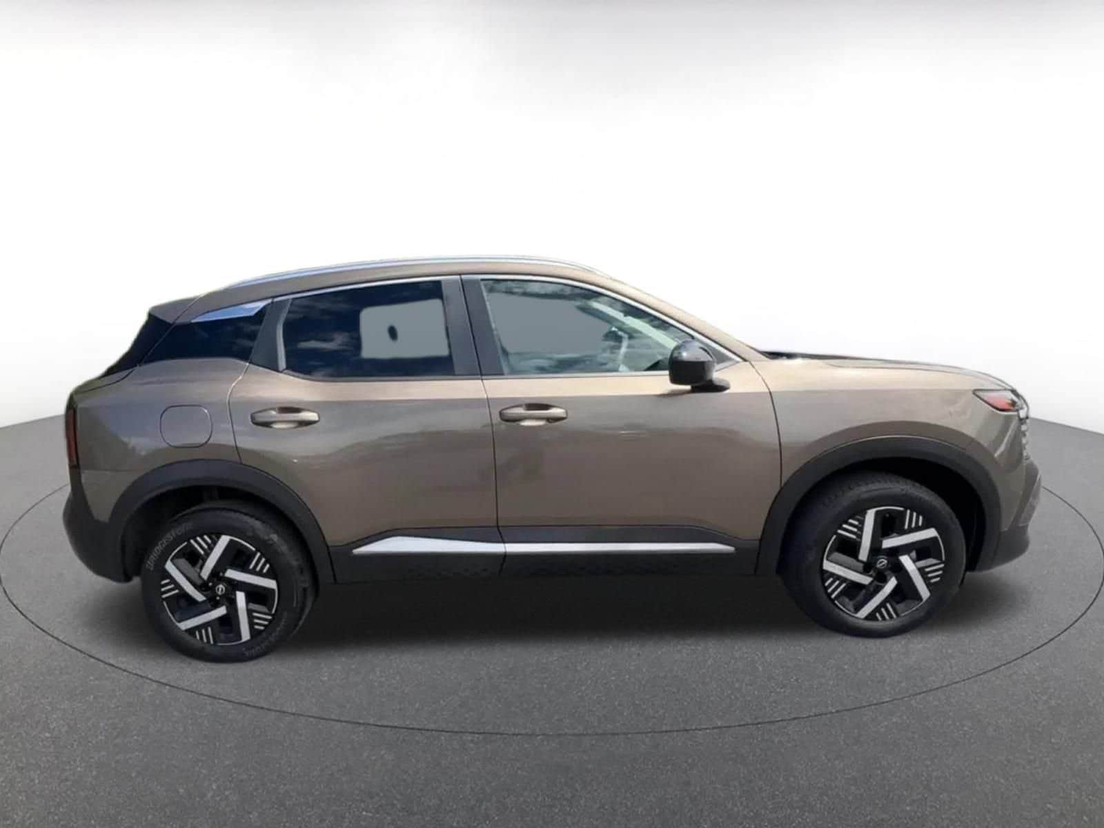 Thumbnail: 2026 Nissan Kicks - 16