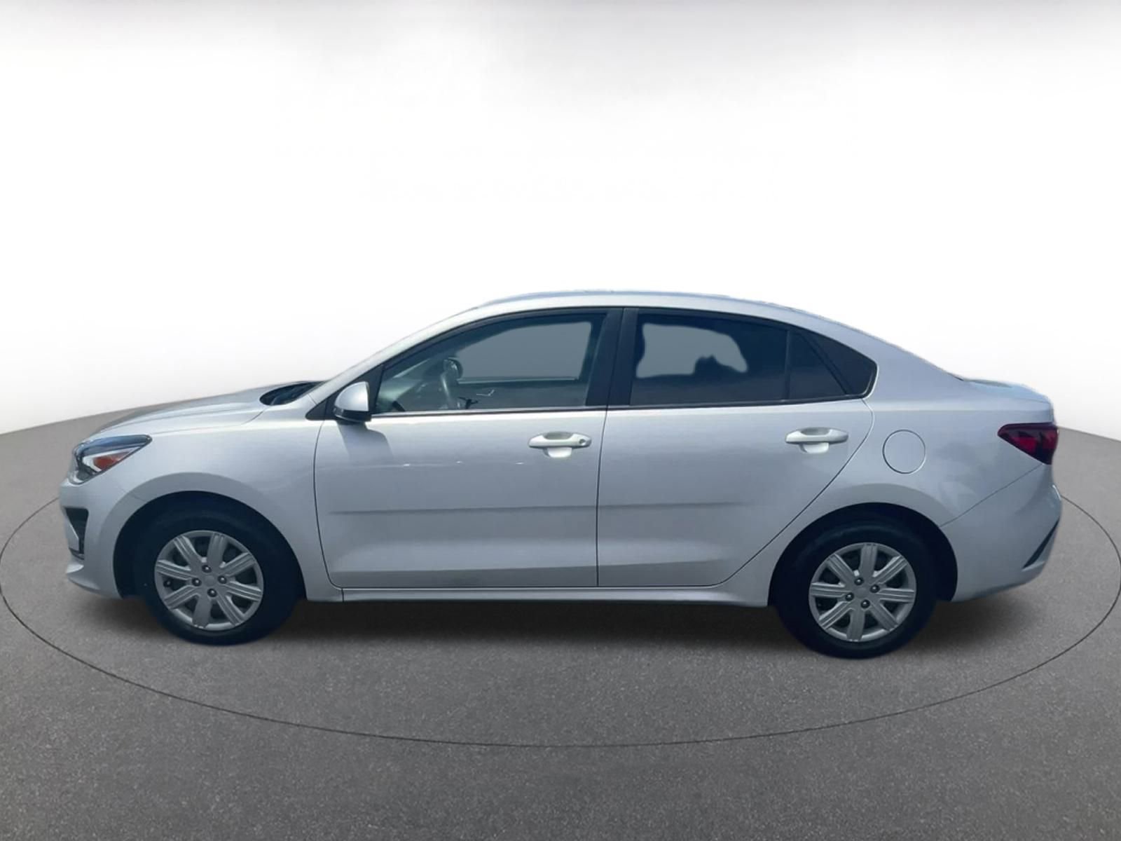 Thumbnail: 2023 Kia Rio - 8