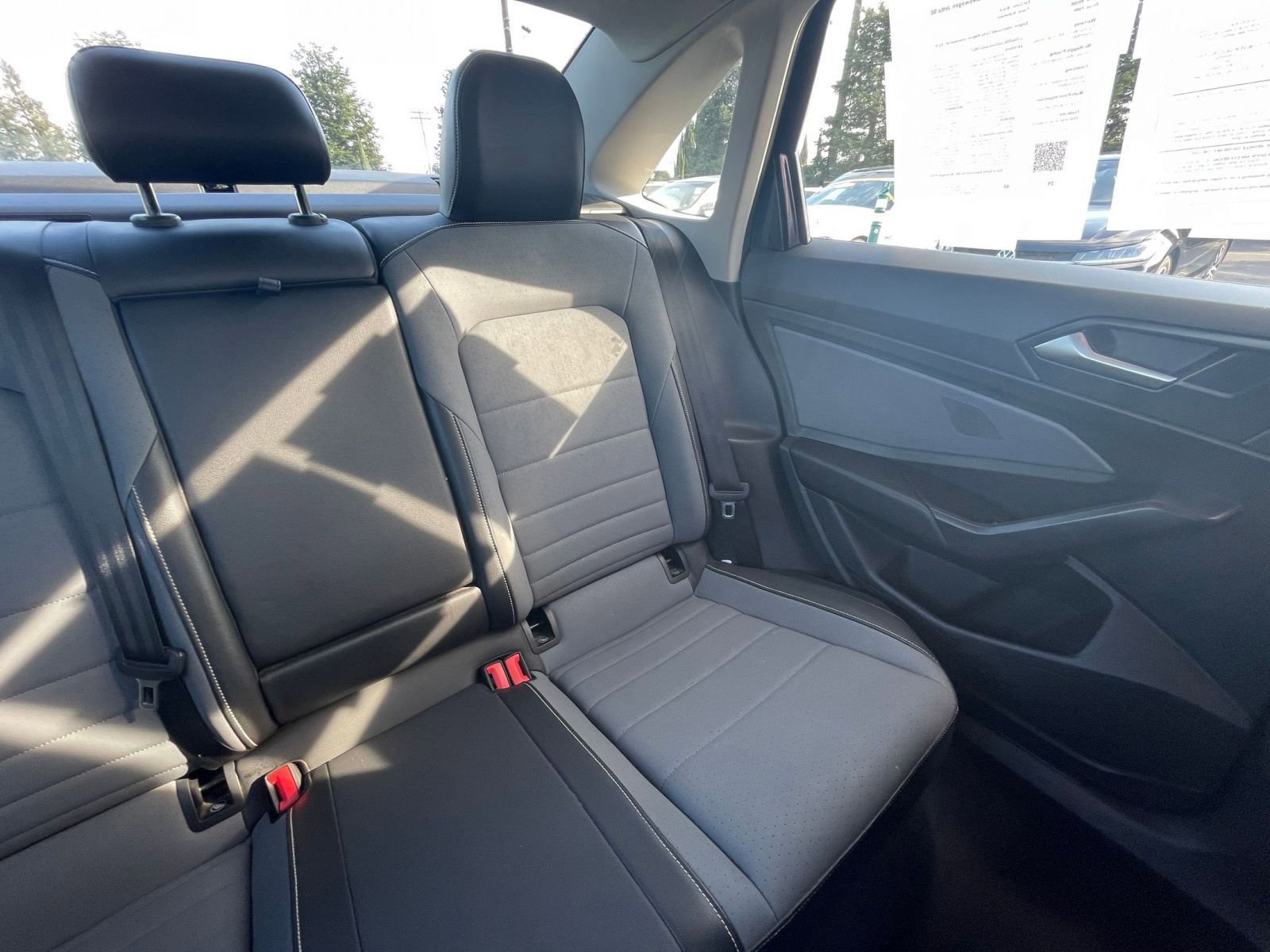 Thumbnail: 2025 Volkswagen Jetta - 33