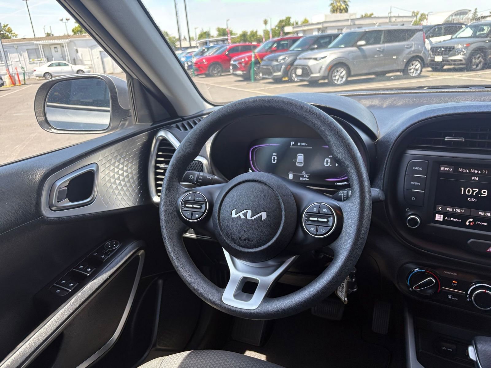 Thumbnail: 2025 Kia Soul - 32