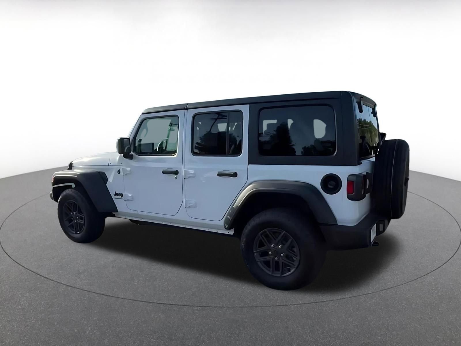 Thumbnail: 2025 Jeep Wrangler - 10