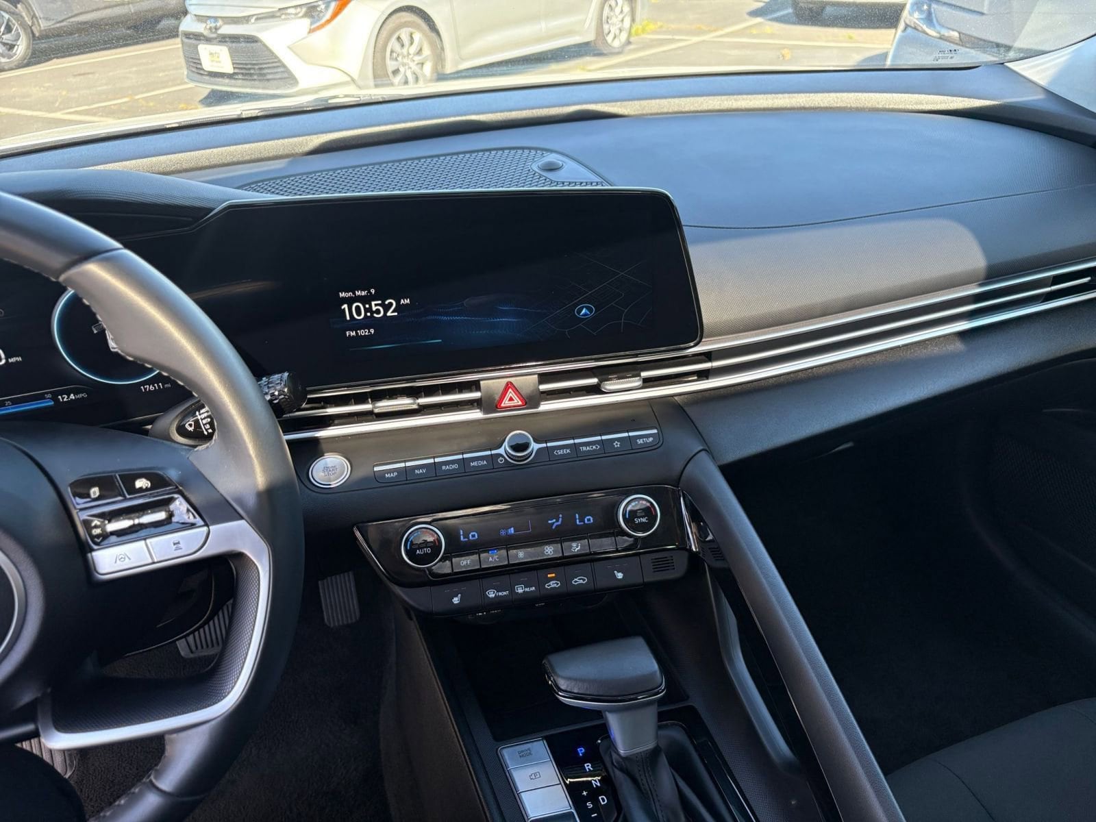 Thumbnail: 2025 Hyundai Elantra - 17