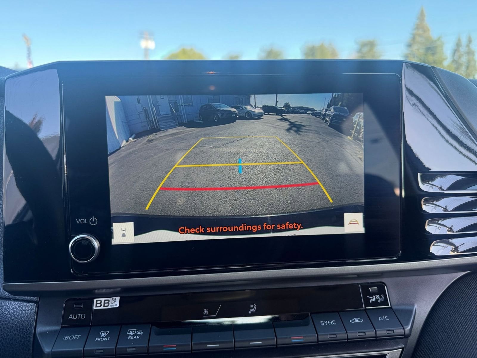 Thumbnail: 2025 Toyota Camry - 17