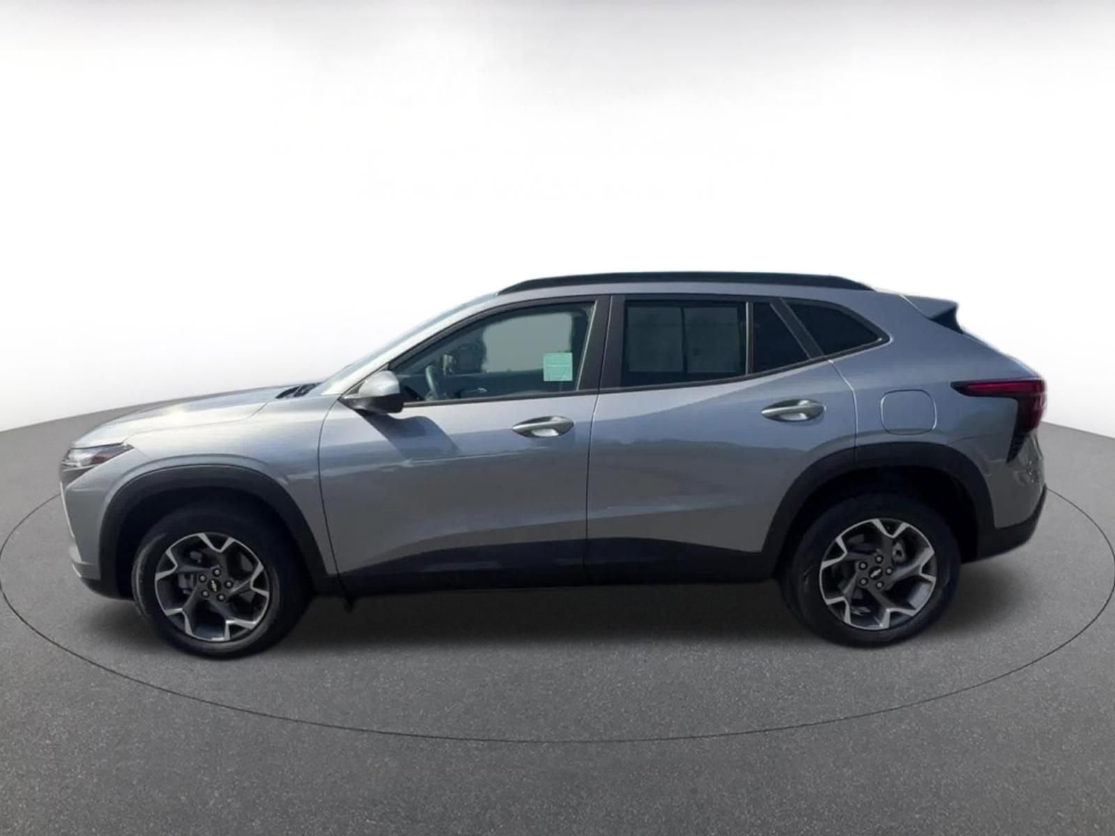 Thumbnail: 2025 Chevrolet Trax - 9