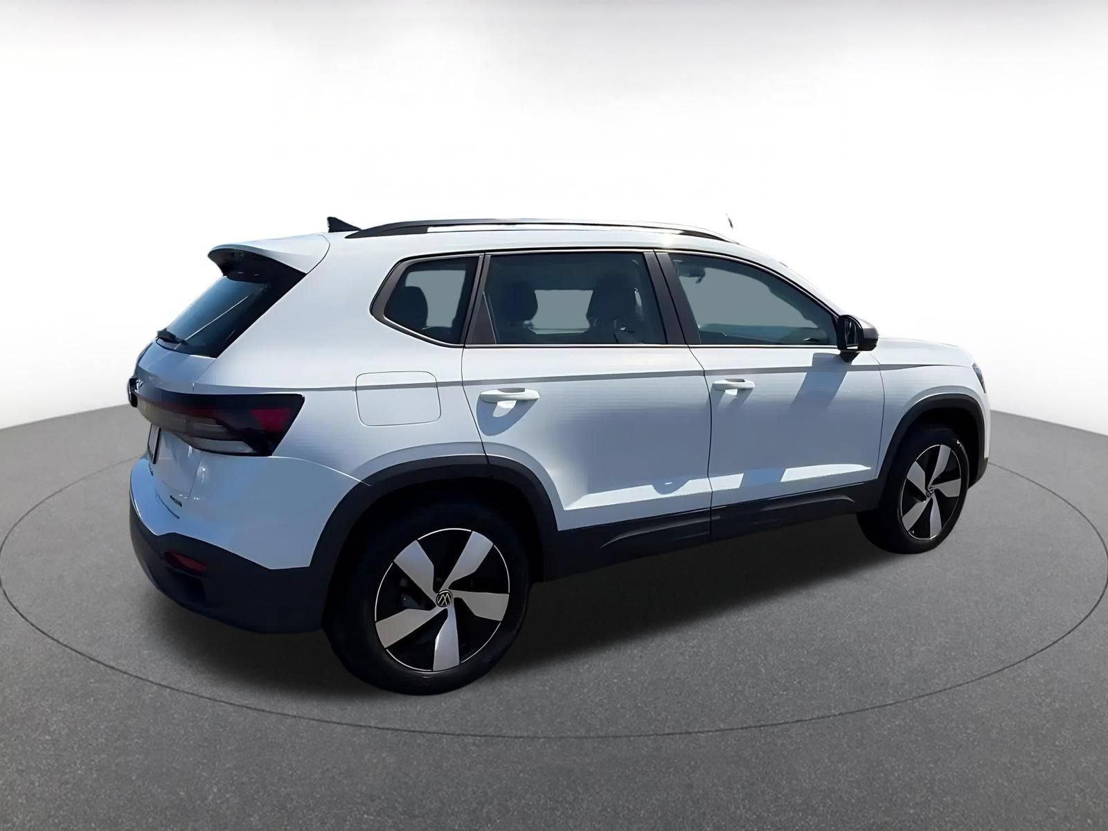 Thumbnail: 2026 Volkswagen Taos - 15