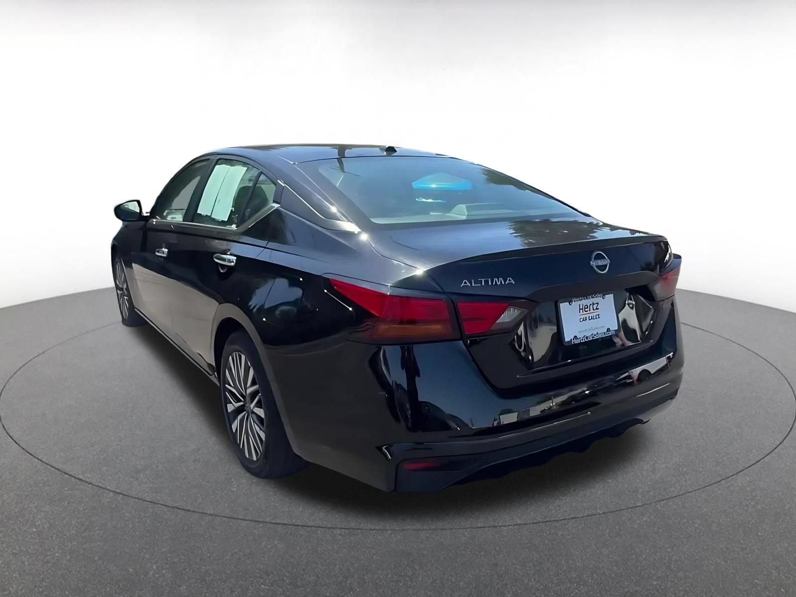 Thumbnail: 2025 Nissan Altima - 9