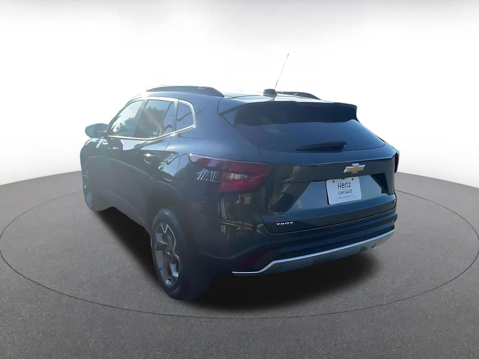 Thumbnail: 2025 Chevrolet Trax - 11