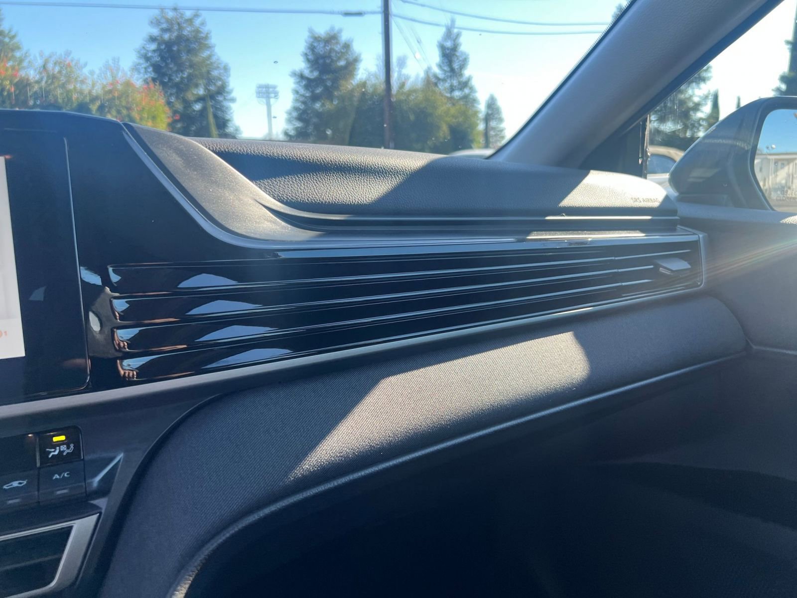 Thumbnail: 2025 Toyota Camry - 35