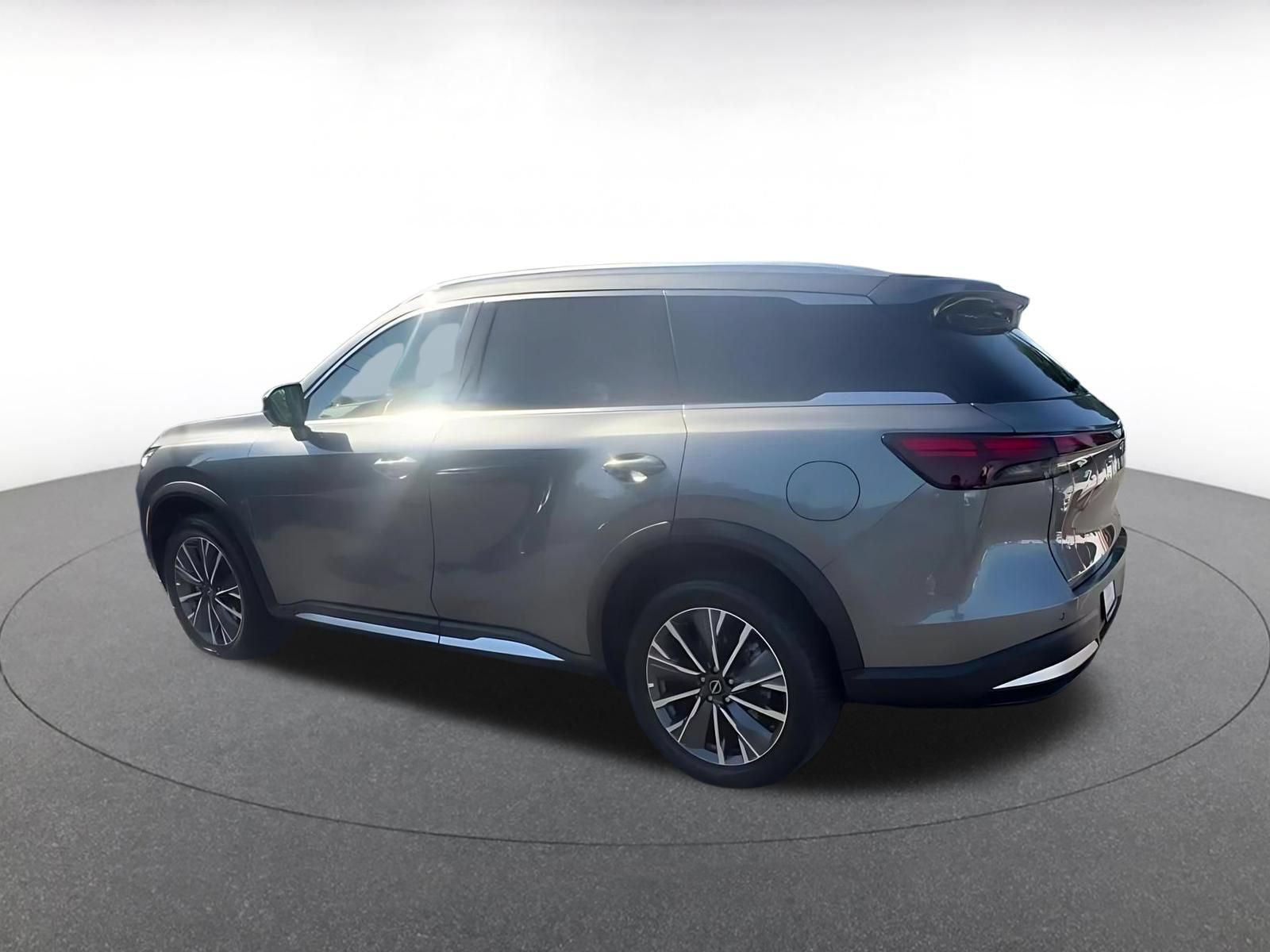 Thumbnail: 2026 INFINITI QX60 - 10