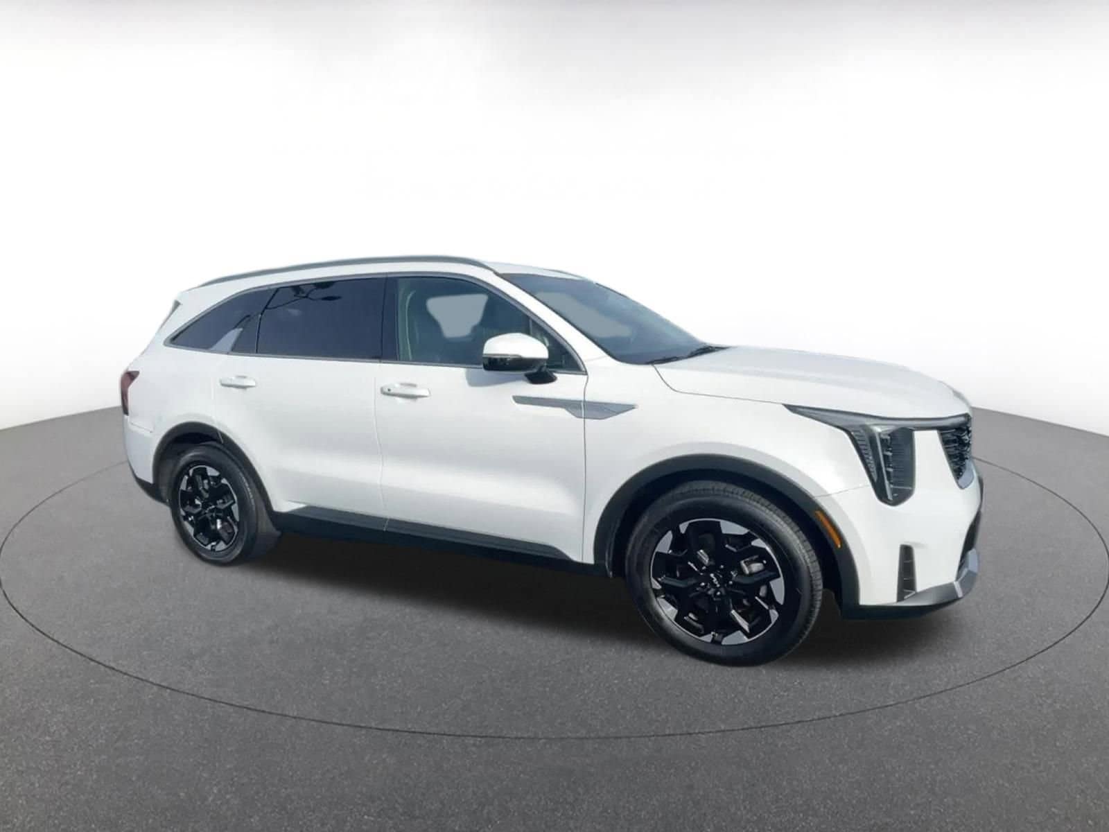 Thumbnail: 2024 Kia Sorento - 2