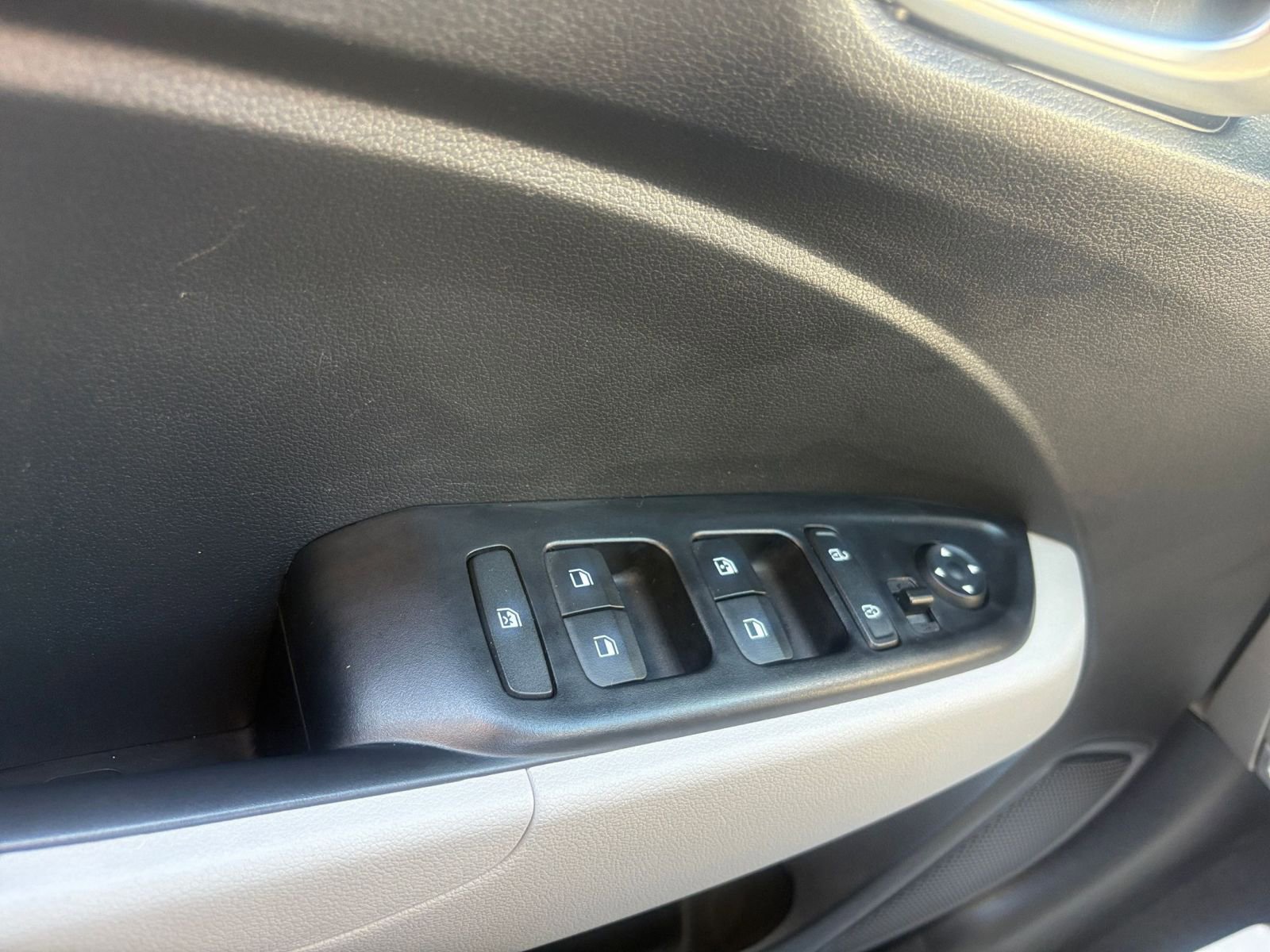 Thumbnail: 2025 Hyundai Venue - 18