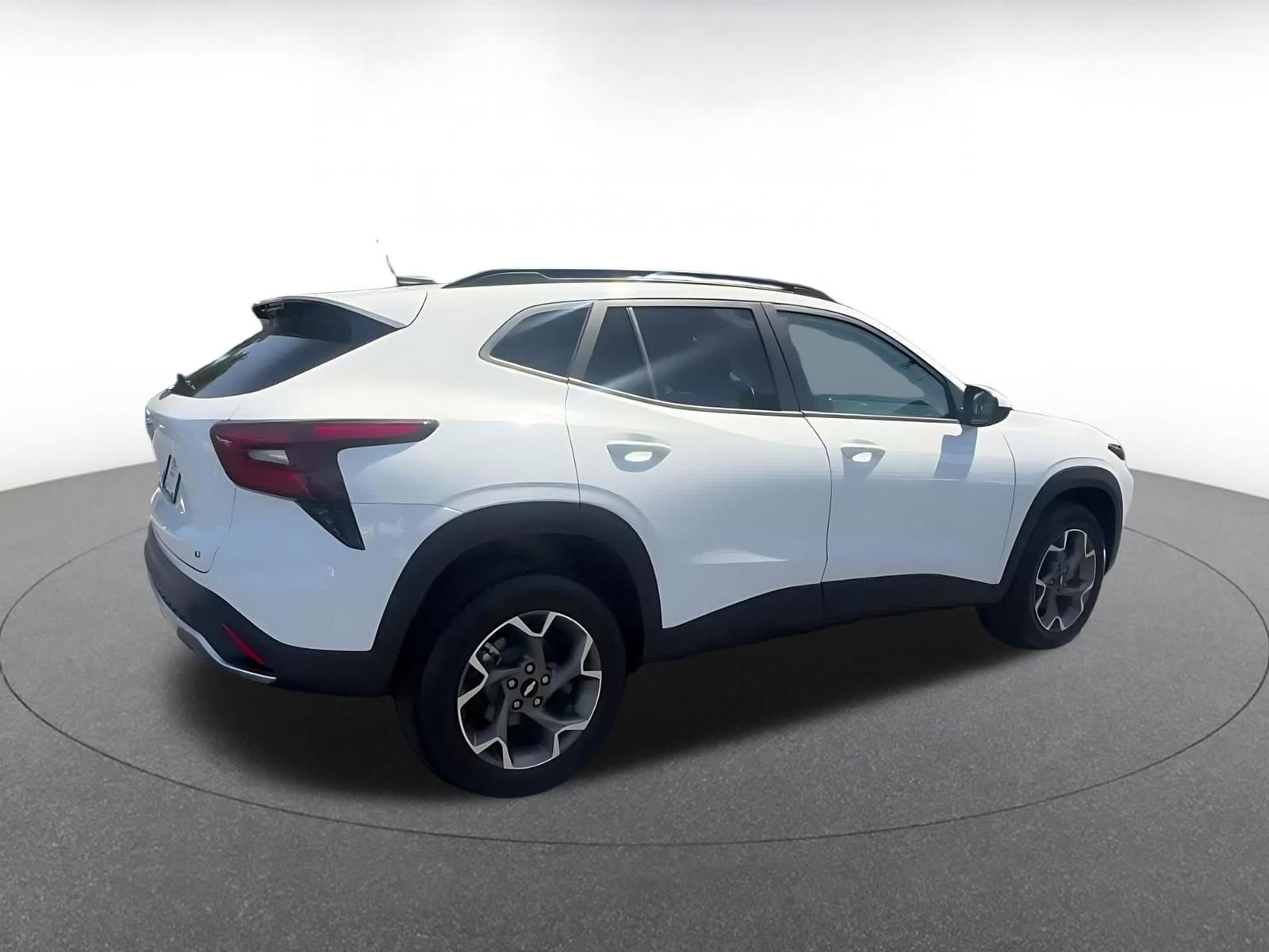 Thumbnail: 2025 Chevrolet Trax - 15