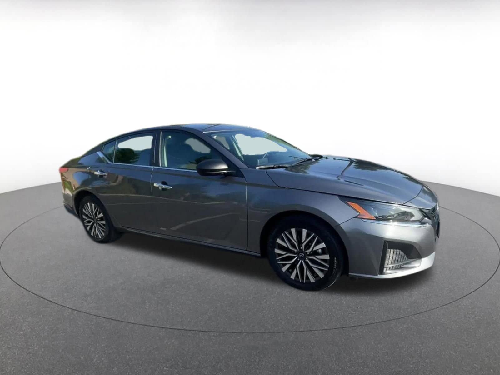 2024 Nissan Altima SV 2