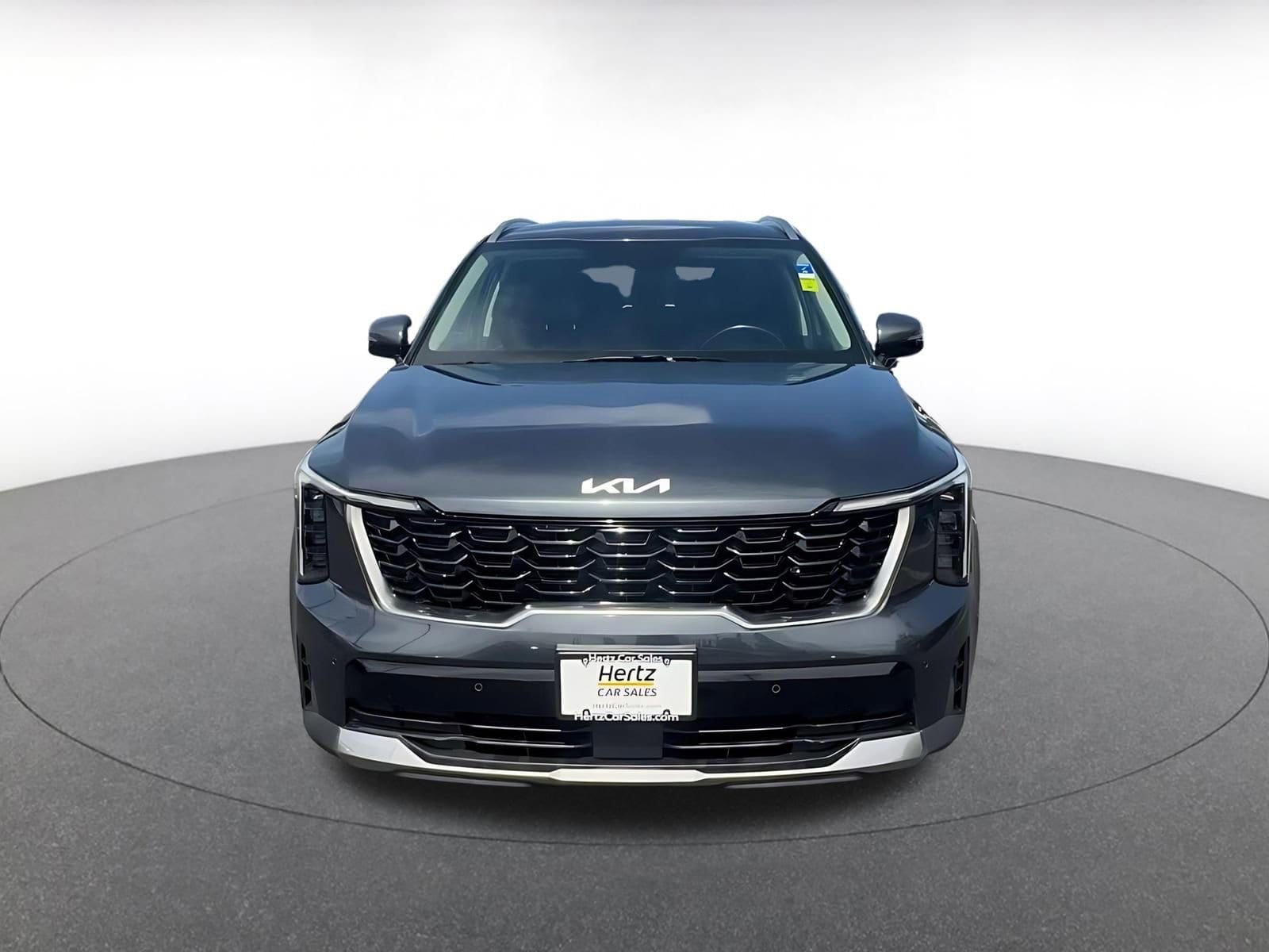 Thumbnail: 2024 Kia Sorento - 4
