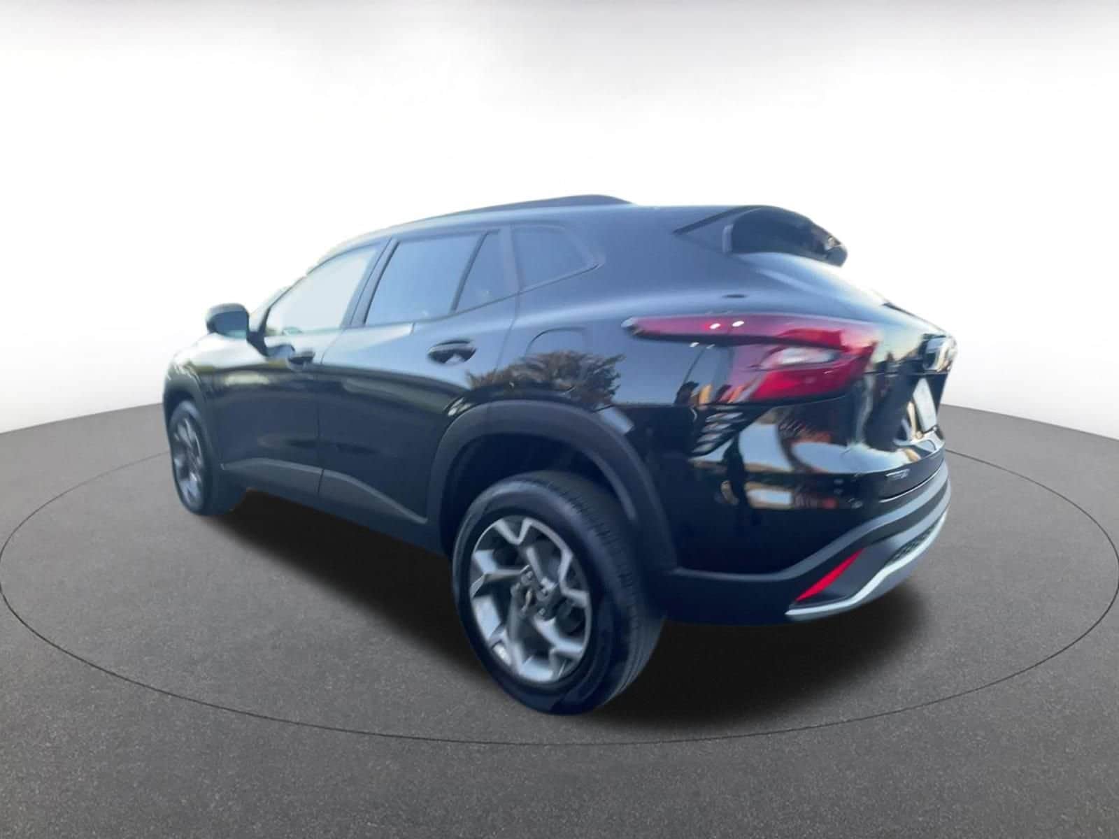 Thumbnail: 2025 Chevrolet Trax - 10