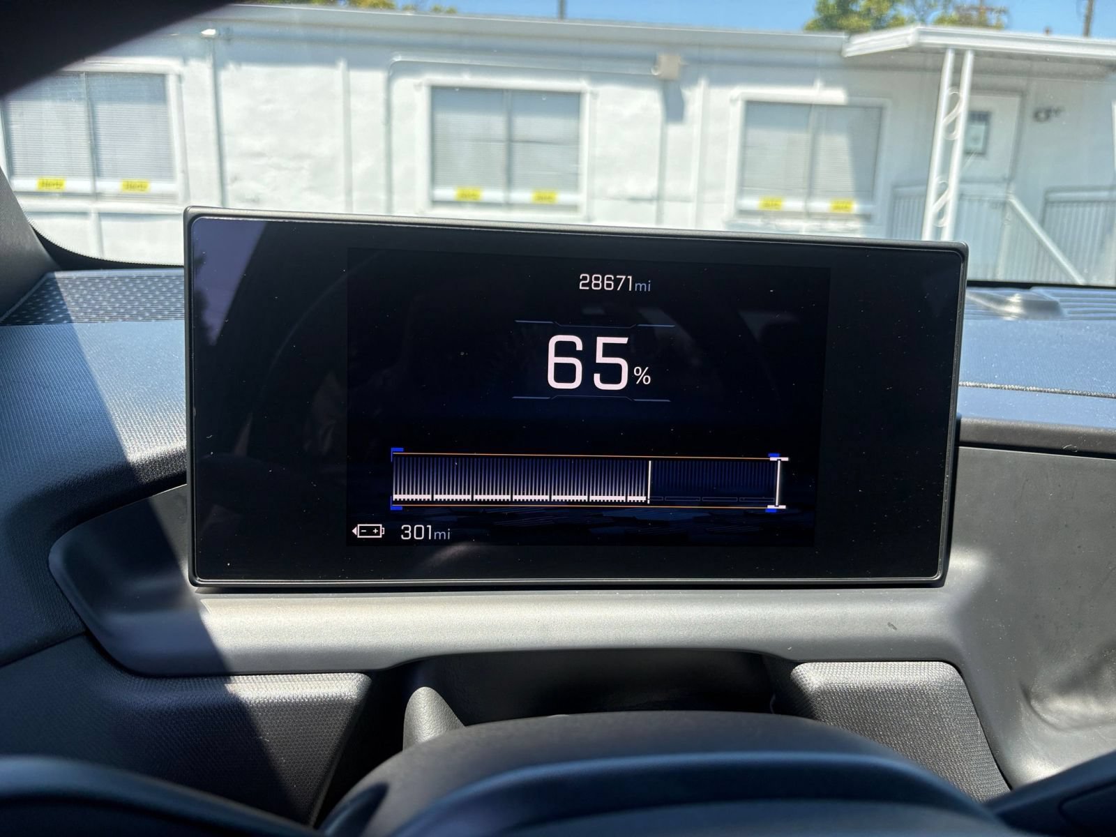 Thumbnail: 2024 Chevrolet Silverado EV - 18