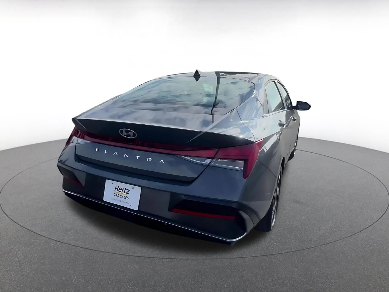 Thumbnail: 2025 Hyundai Elantra - 15