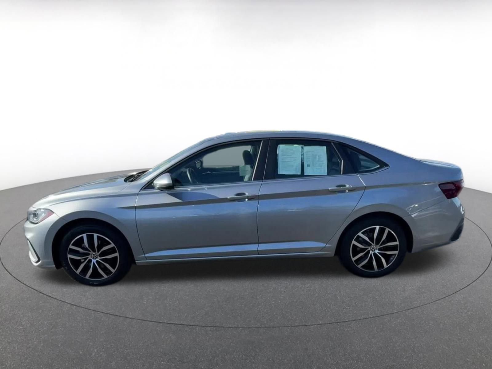 Thumbnail: 2025 Volkswagen Jetta - 10