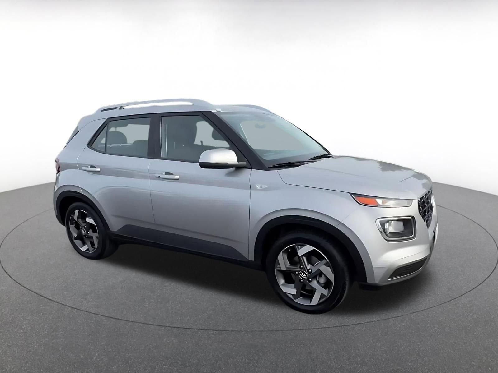 Thumbnail: 2025 Hyundai Venue - 2