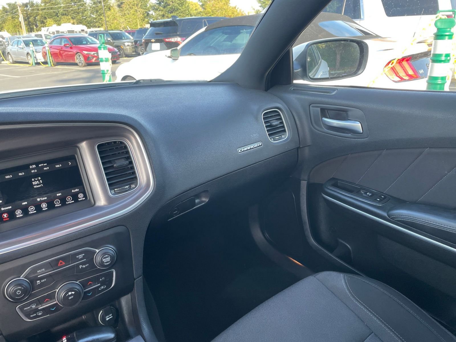 Thumbnail: 2022 Dodge Charger - 35