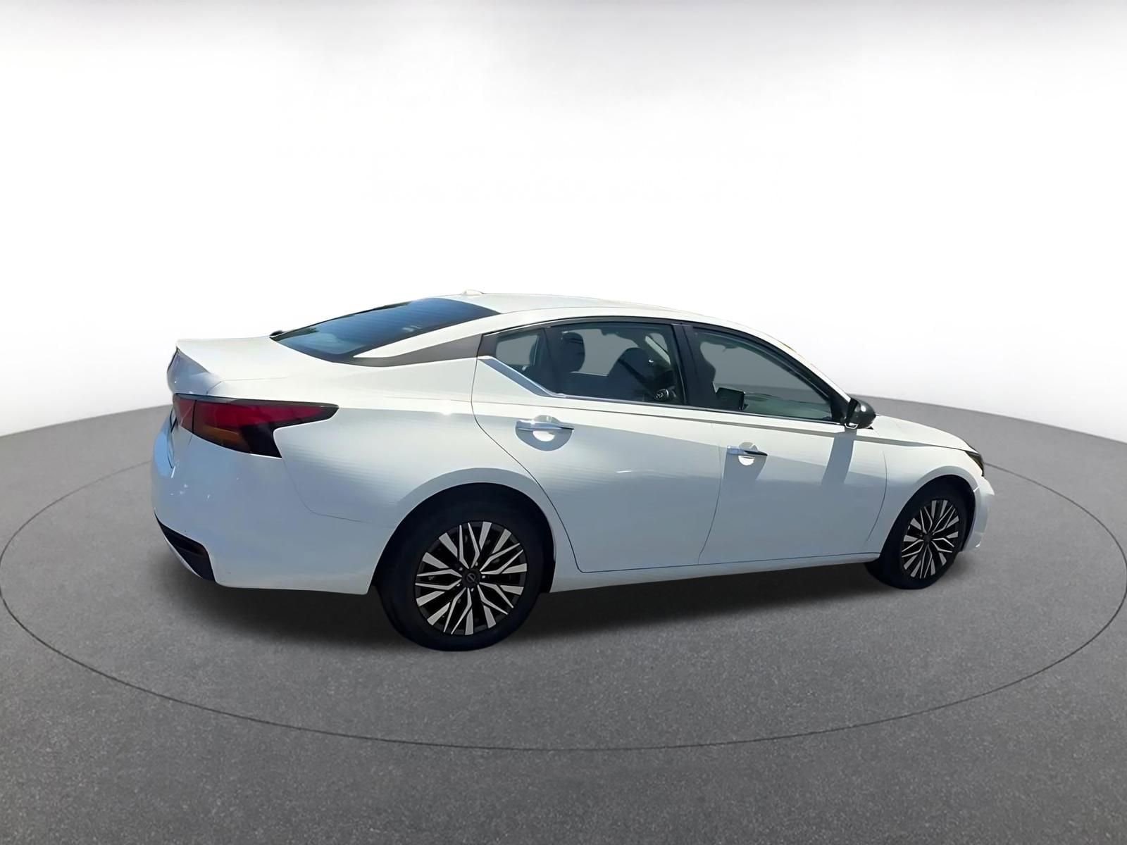 Thumbnail: 2025 Nissan Altima - 14