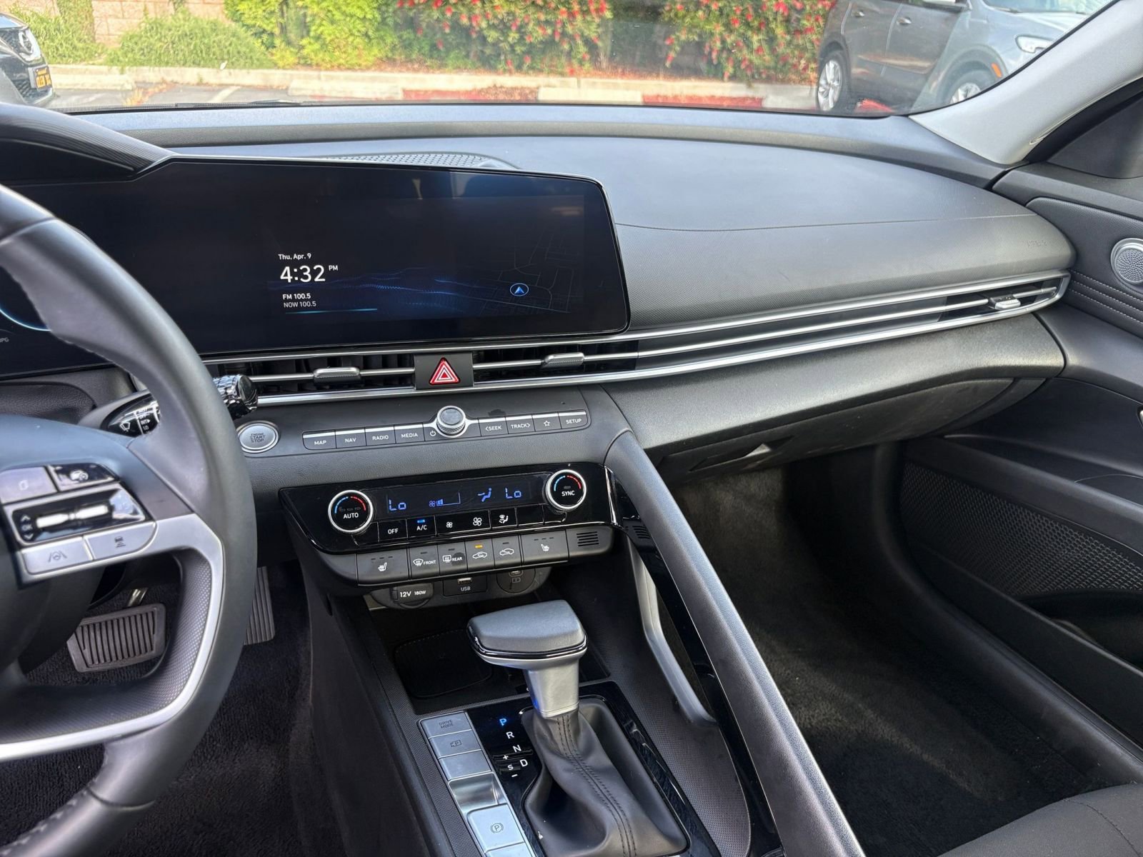 Thumbnail: 2025 Hyundai Elantra - 17