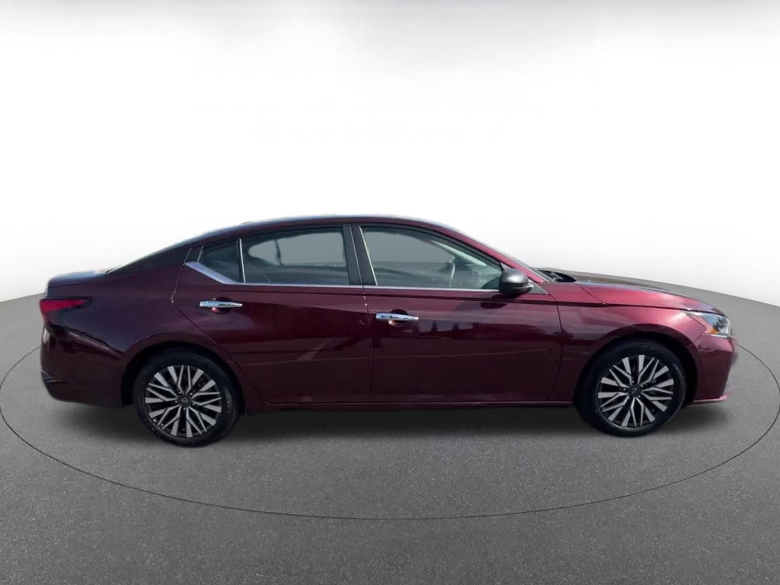 Thumbnail: 2025 Nissan Altima - 15