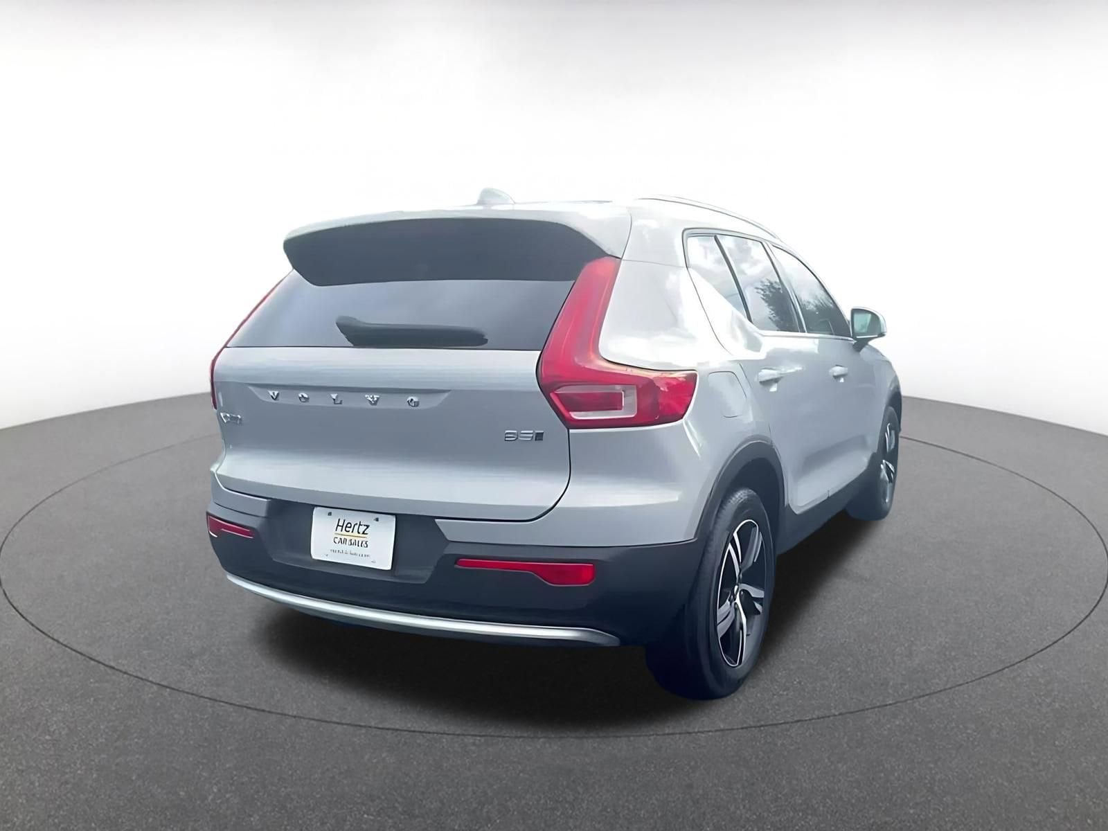 Thumbnail: 2024 Volvo XC40 - 14