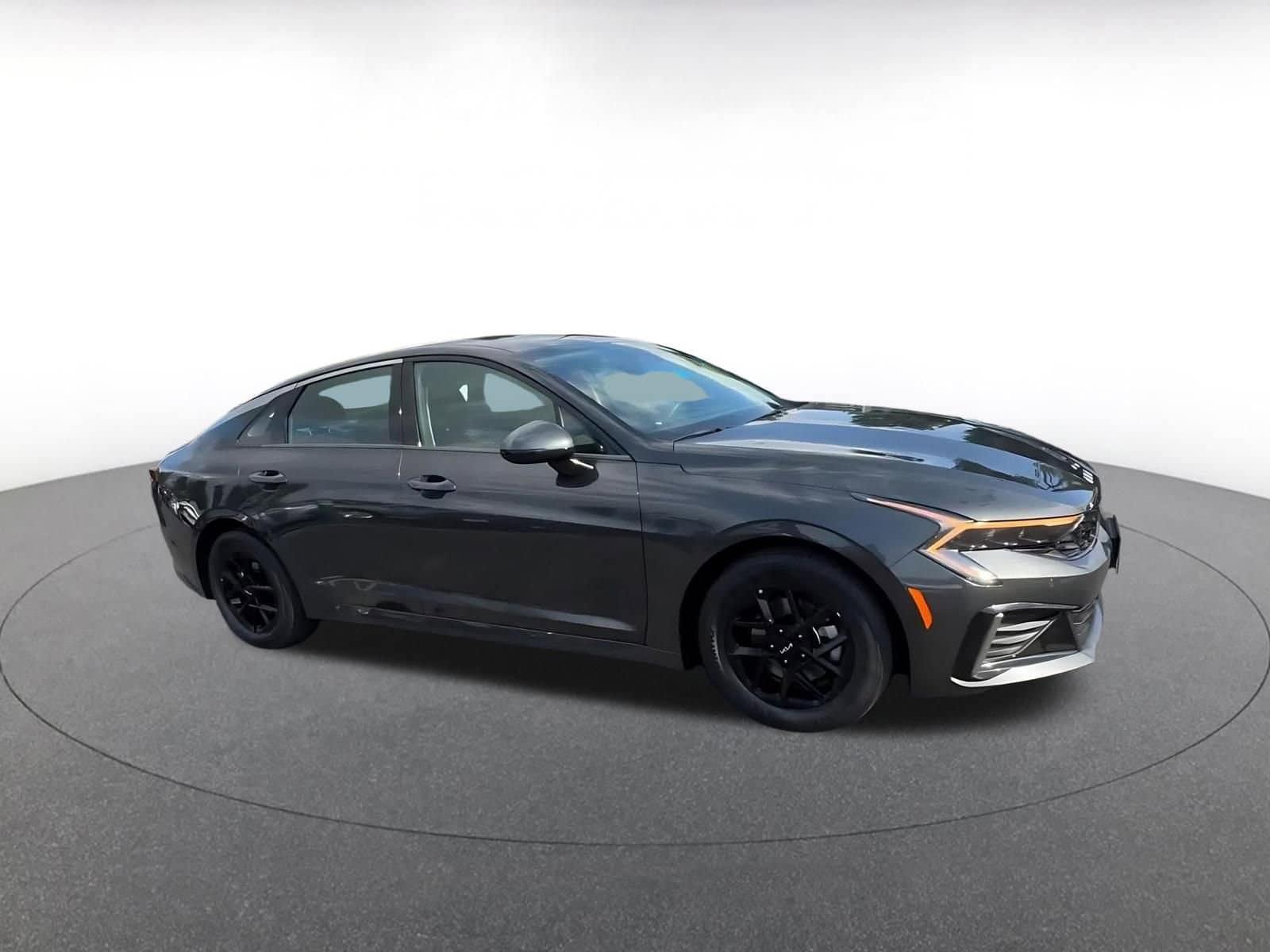 Thumbnail: 2025 Kia K5 - 2