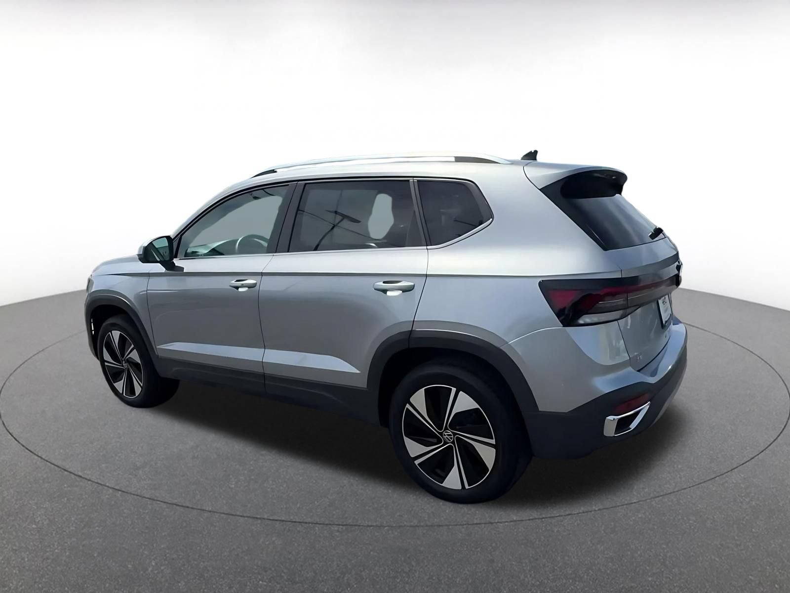 Thumbnail: 2026 Volkswagen Taos - 10