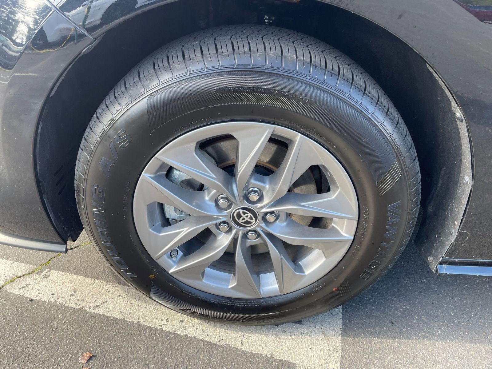 Thumbnail: 2025 Toyota Sienna - 34