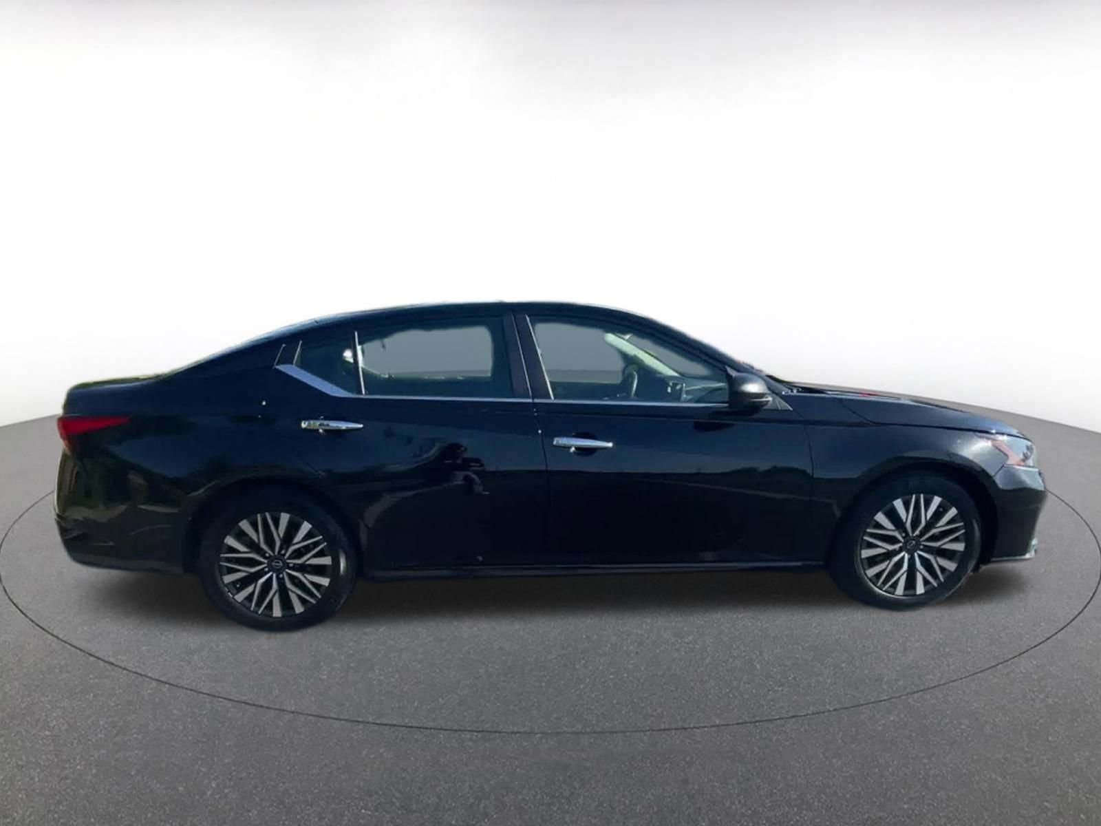 Thumbnail: 2024 Nissan Altima - 15