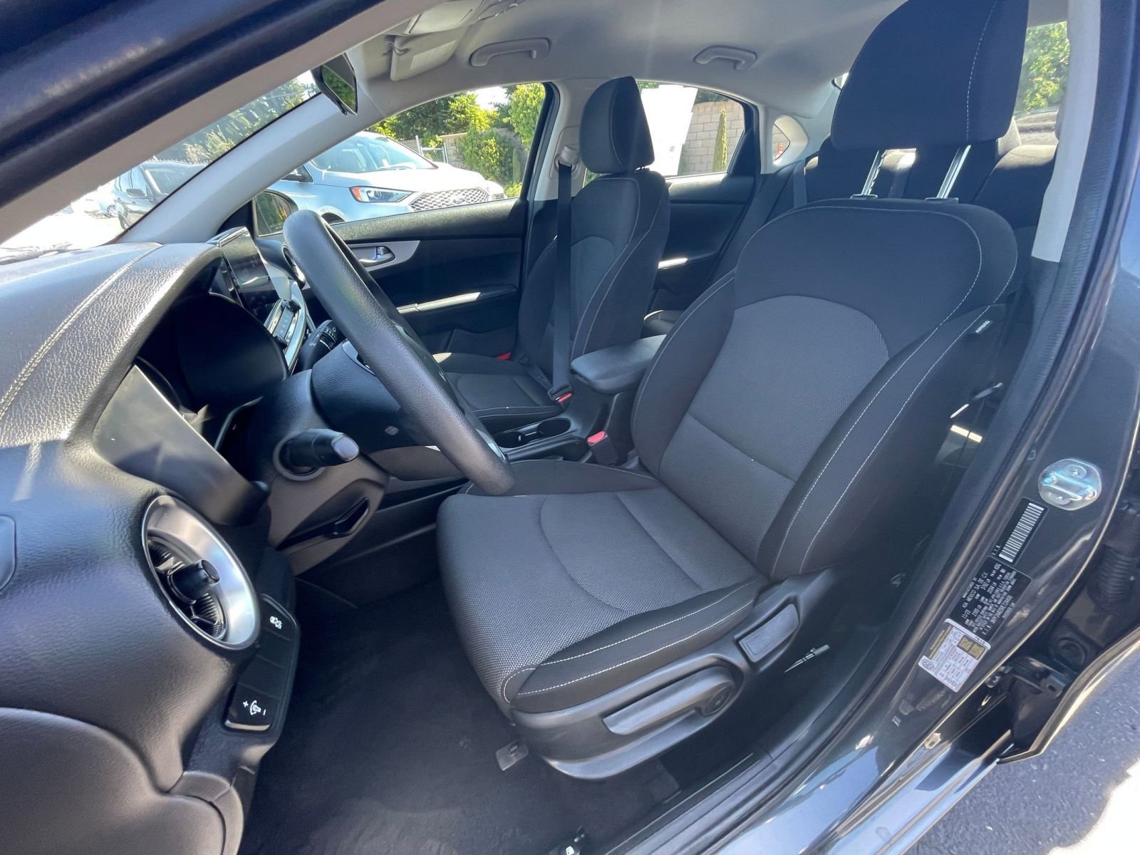 Thumbnail: 2024 Kia Forte - 33