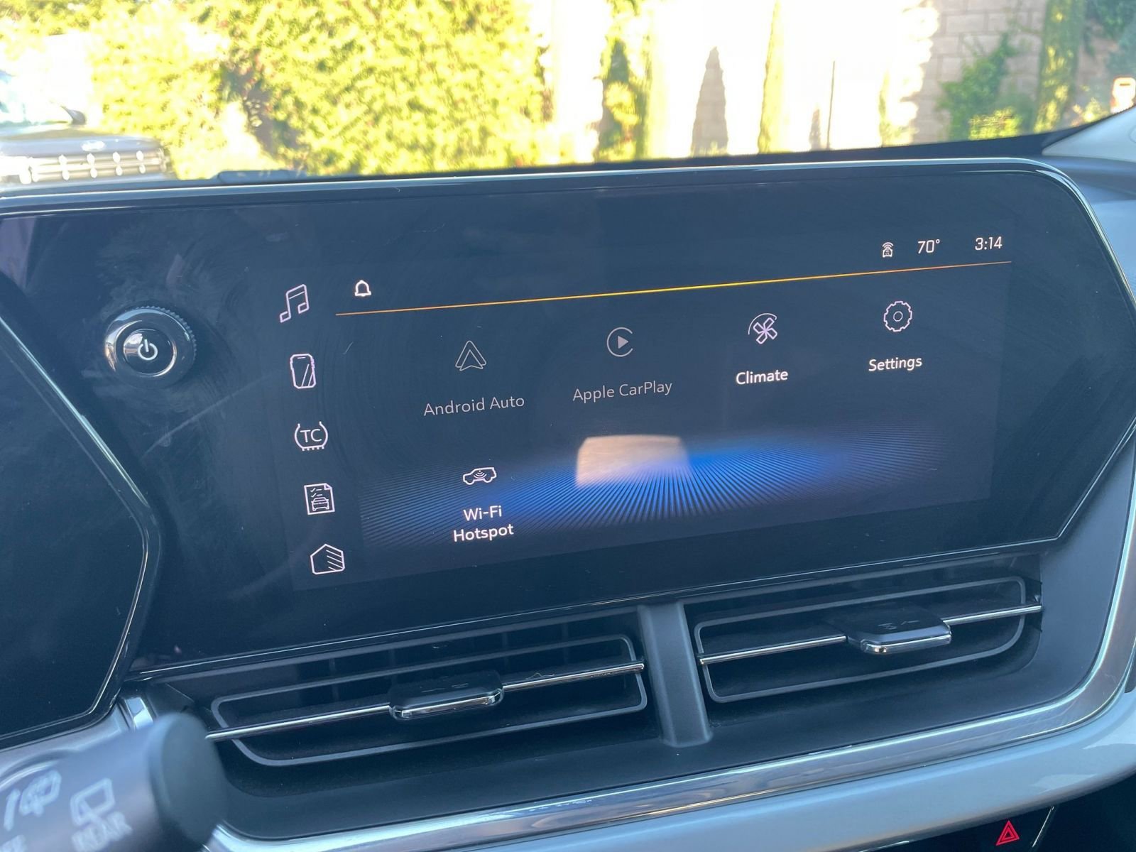 Thumbnail: 2025 Chevrolet Trax - 21