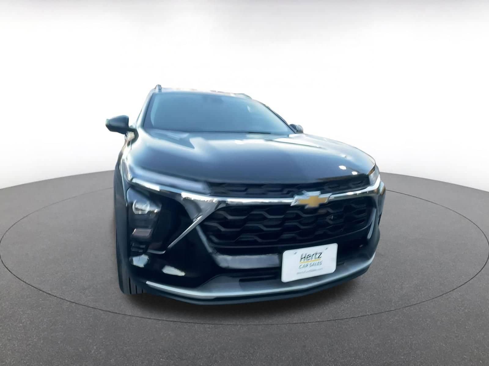 Thumbnail: 2025 Chevrolet Trax - 3