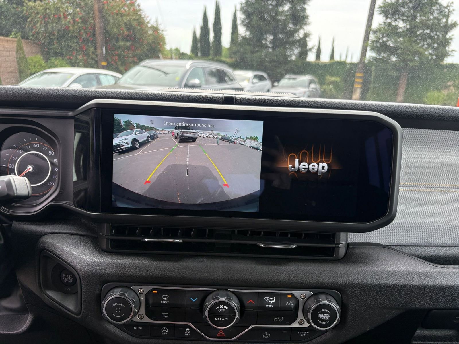 Thumbnail: 2025 Jeep Wrangler - 23