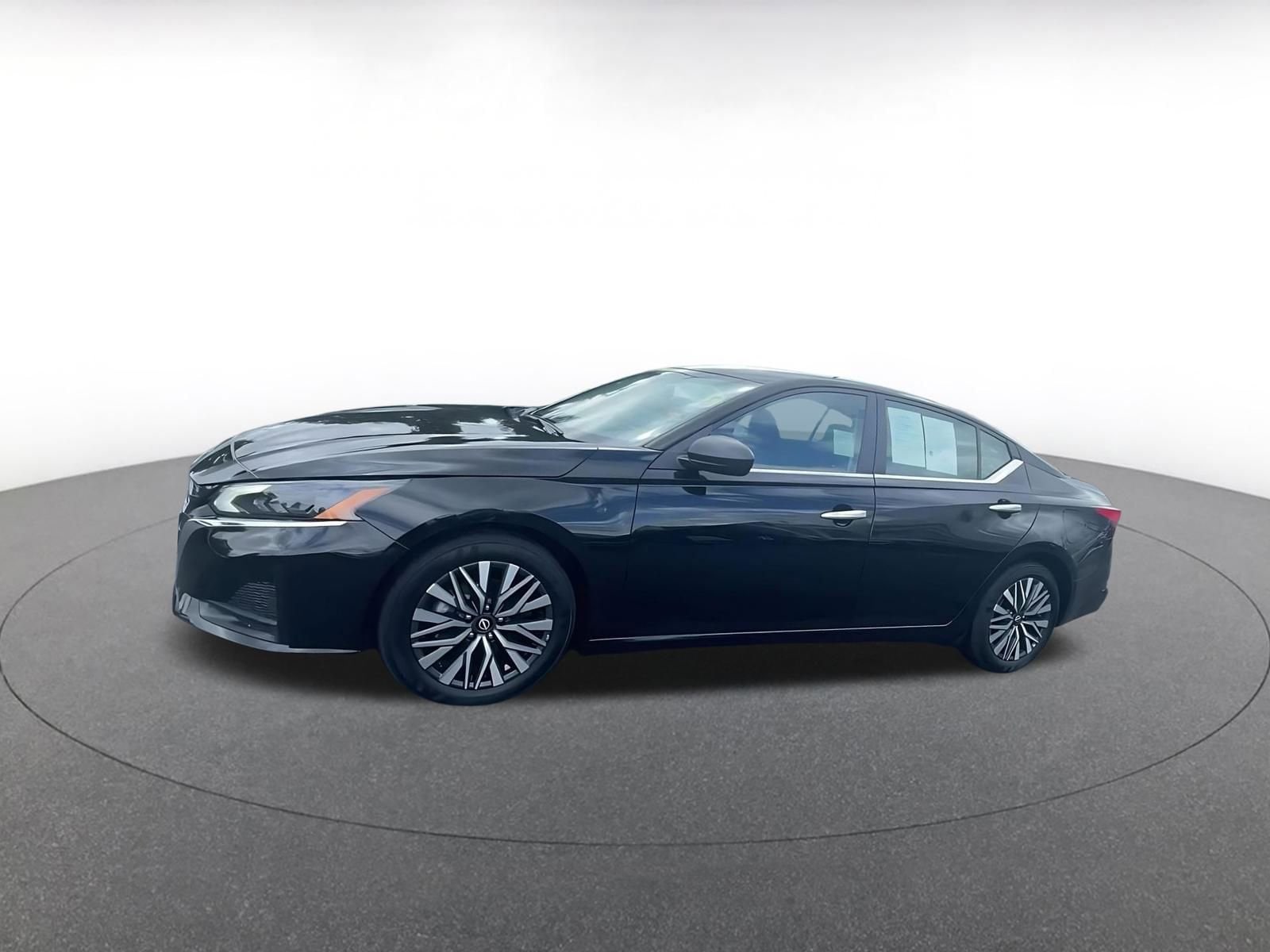 Thumbnail: 2025 Nissan Altima - 8