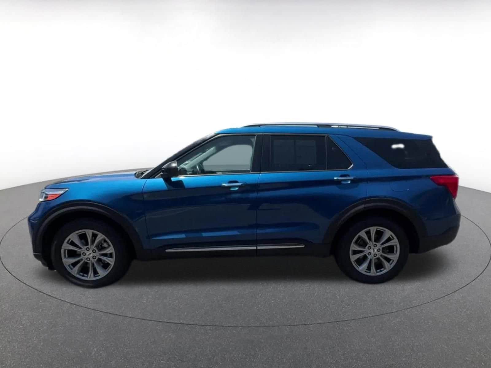 Thumbnail: 2023 Ford Explorer - 9