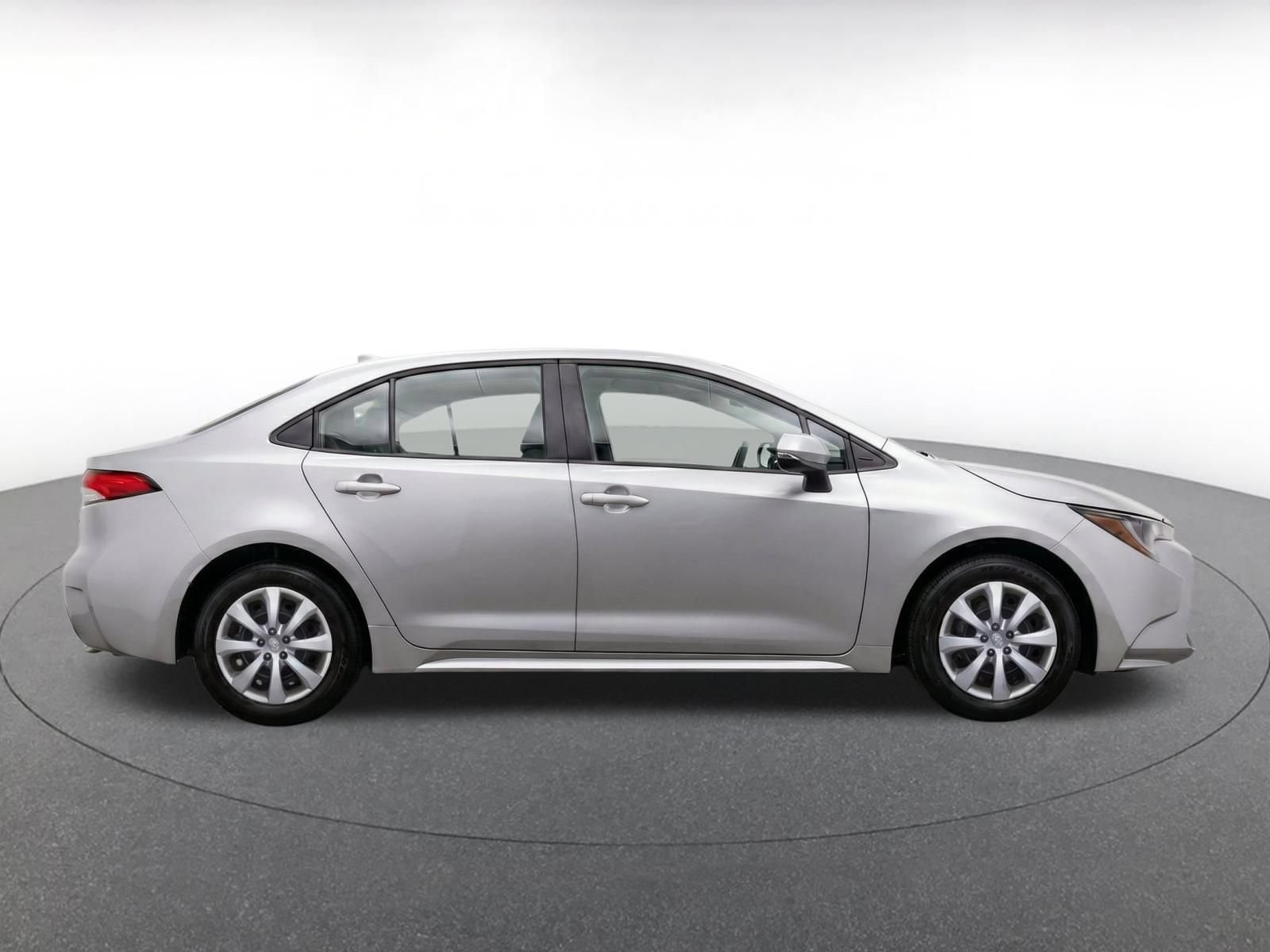 Thumbnail: 2025 Toyota Corolla - 10