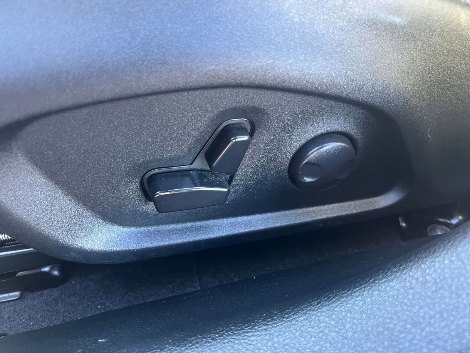 Thumbnail: 2025 Jeep Compass - 23