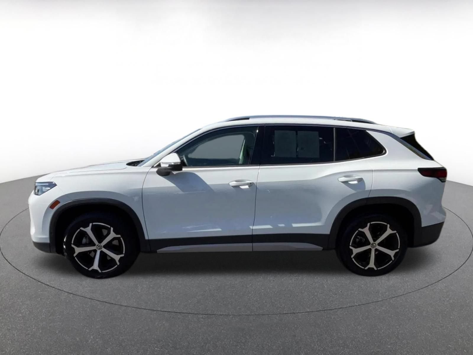 Thumbnail: 2026 Volkswagen Tiguan - 9