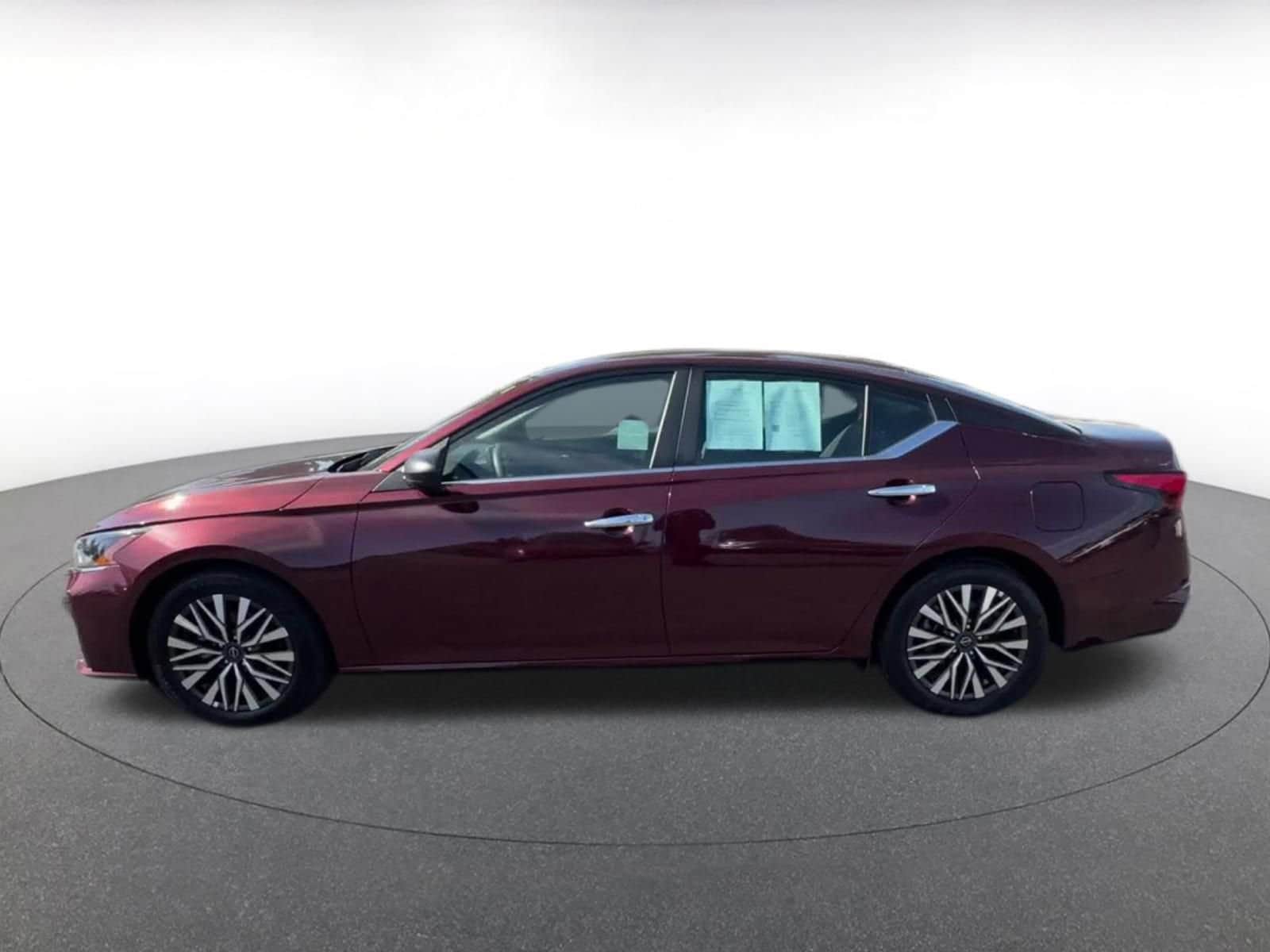 Thumbnail: 2025 Nissan Altima - 8